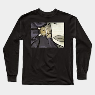 Cat sleeps under the covers Long Sleeve T-Shirt